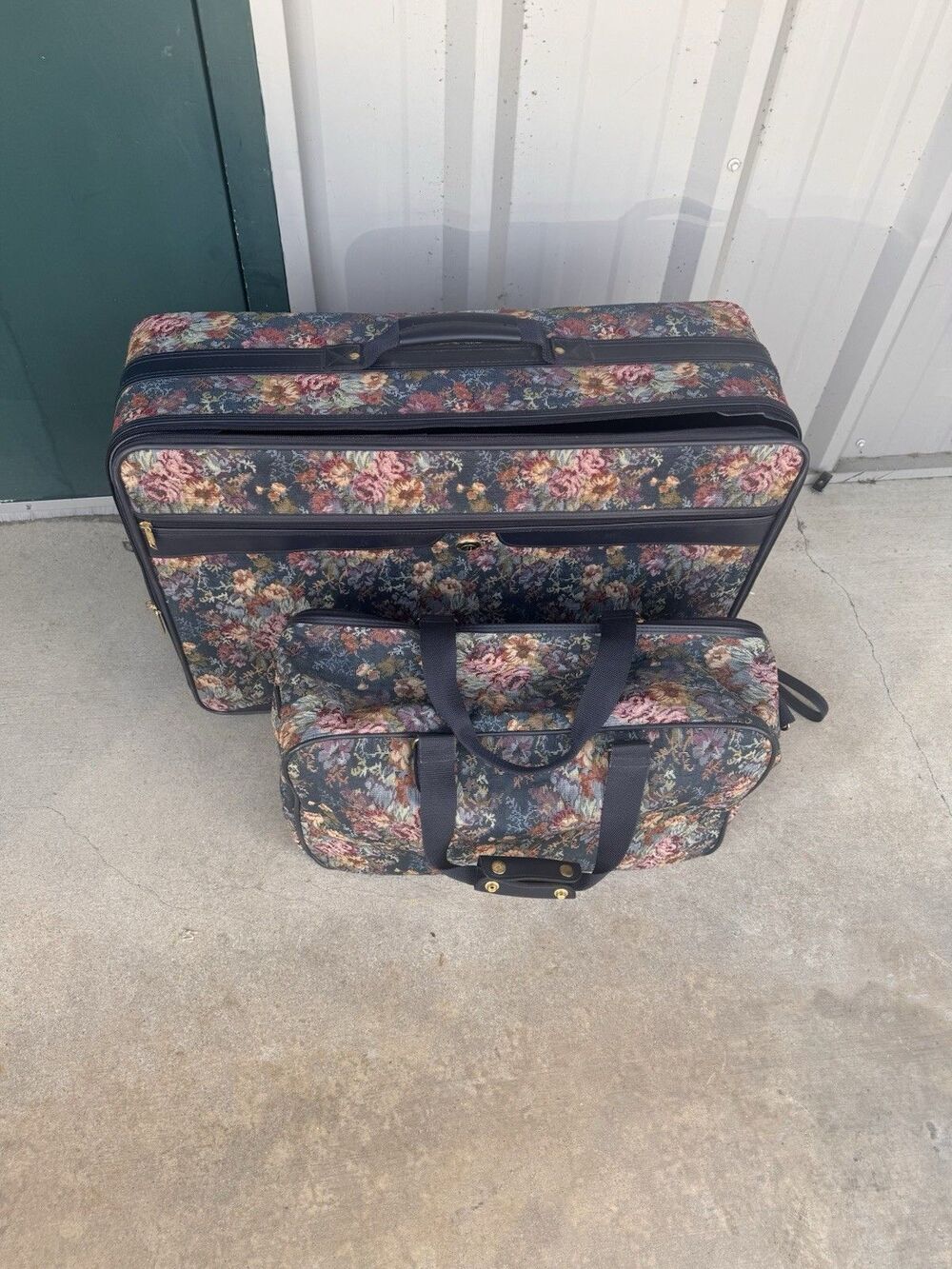 Vintage Jaguar 2 Piece Floral Tapersty Luggage Set - Picture 3 of 16